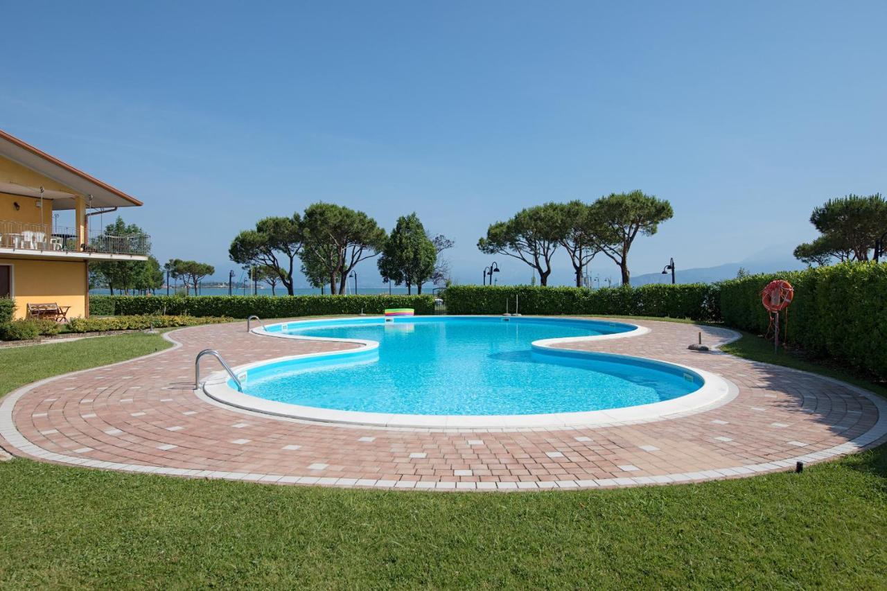 I Mosaici Apartments By Wonderful Italy Sirmione Ngoại thất bức ảnh