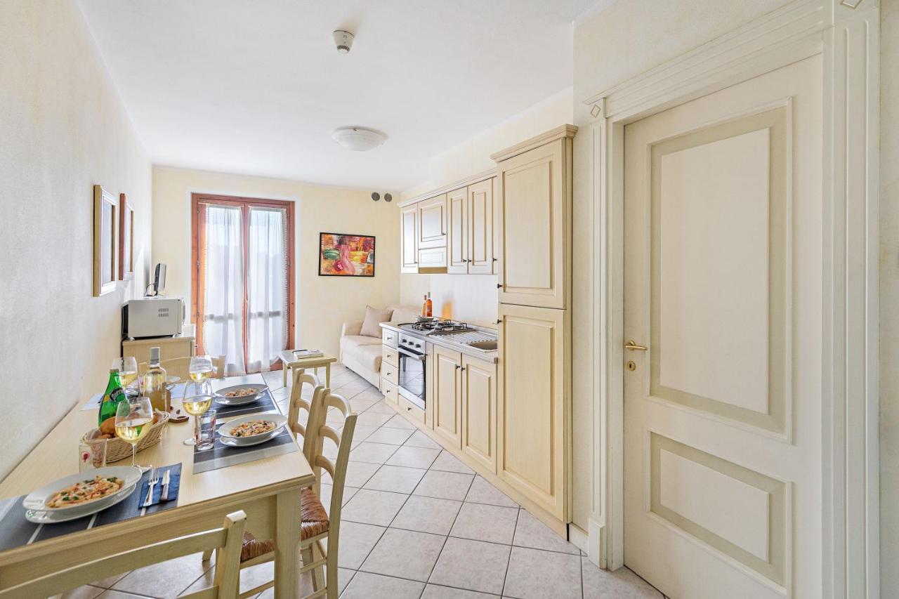 I Mosaici Apartments By Wonderful Italy Sirmione Ngoại thất bức ảnh