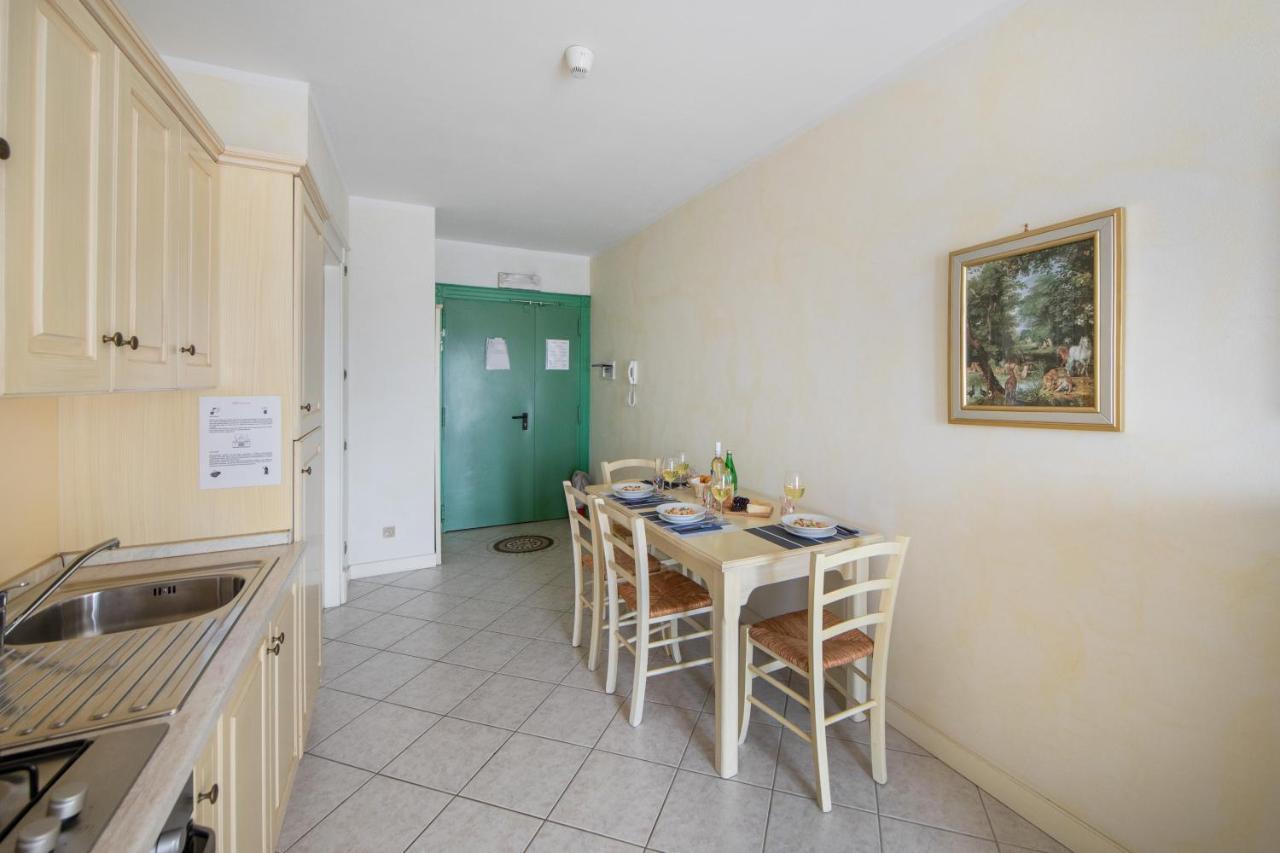 I Mosaici Apartments By Wonderful Italy Sirmione Ngoại thất bức ảnh